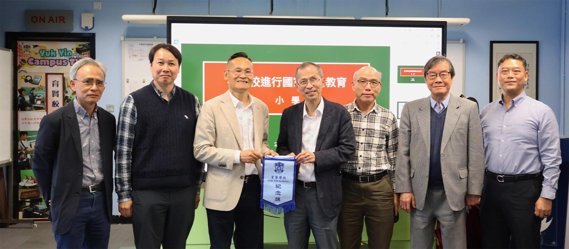 Banner 99 曾鈺成先生到校講座